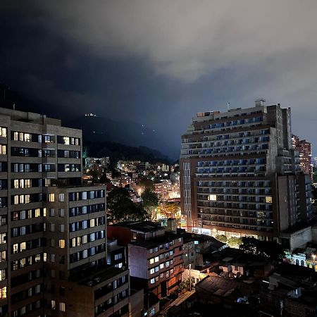 Penthouse Con Vista A Los Cerros. Bogotá Eksteriør billede