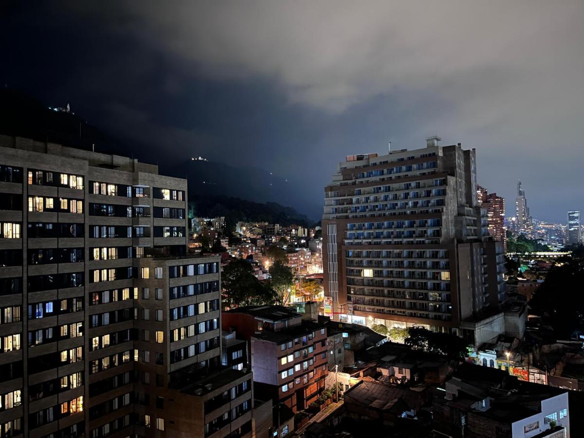 Penthouse Con Vista A Los Cerros. Bogotá Eksteriør billede
